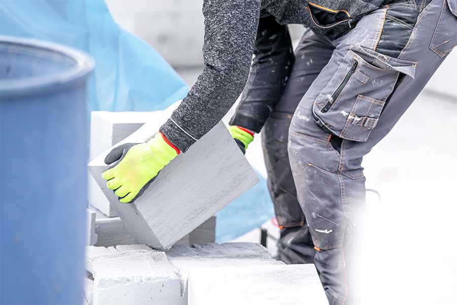 Workers’ Comp and Cold Weather: What If You’re Injured on the Job This Winter?